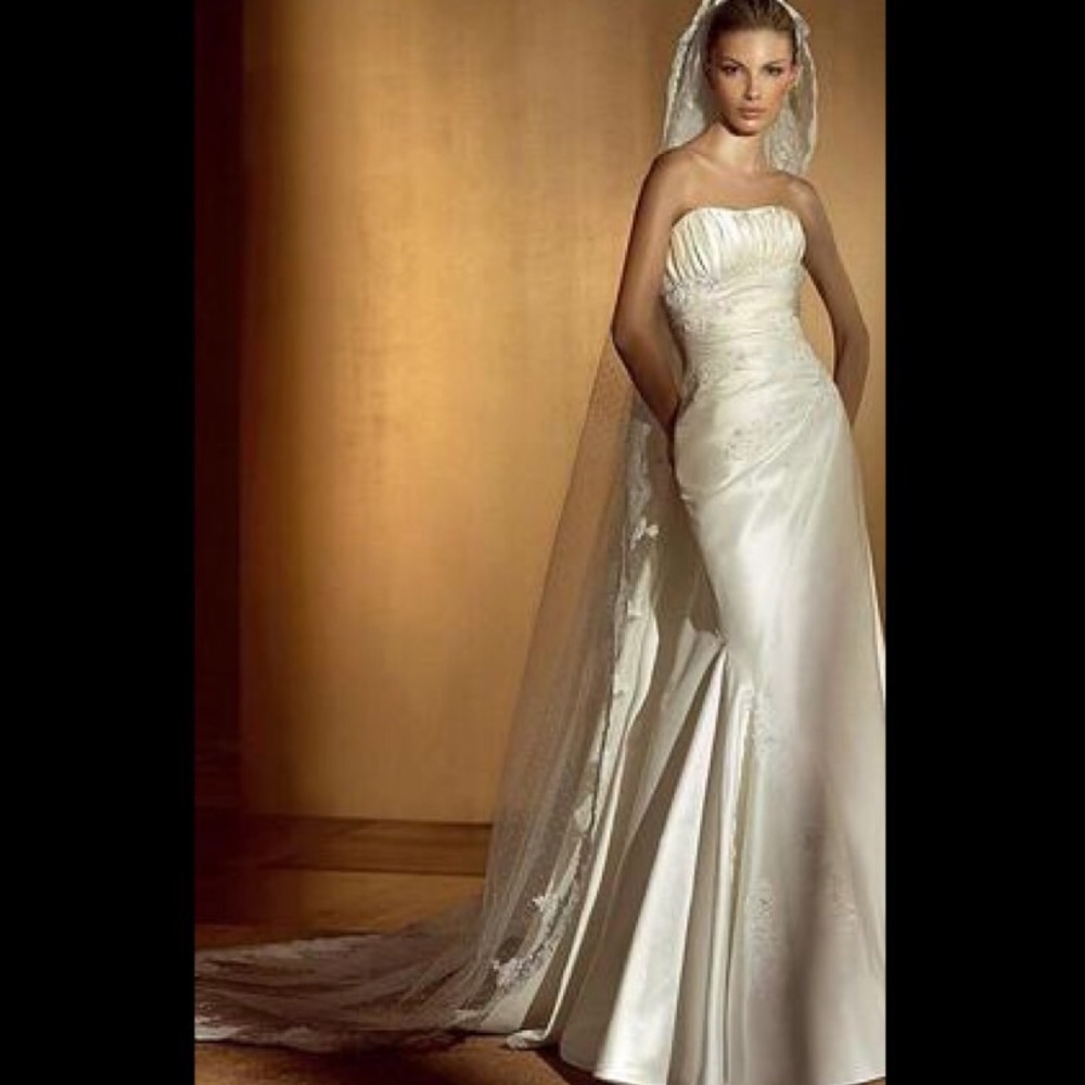 NWT WEDDING DRESS
